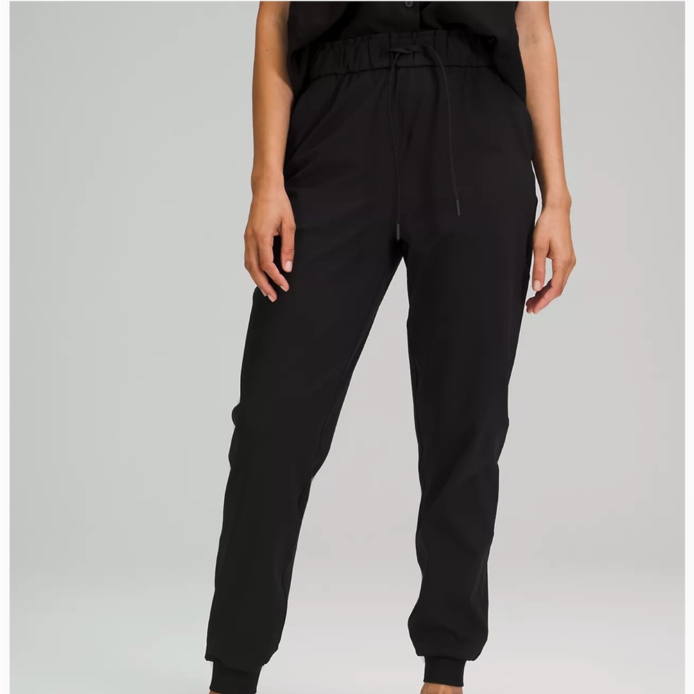 Stretch Lululemon joggers